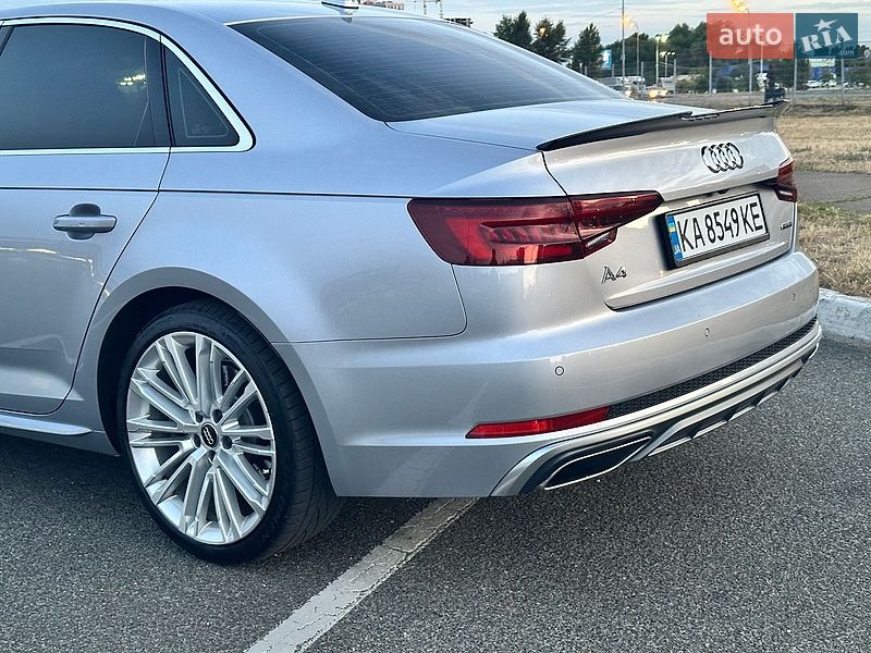 Седан Audi A4 2018 в Киеве