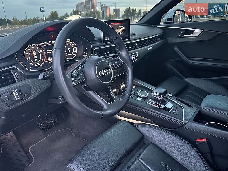 Седан Audi A4 2018 в Киеве