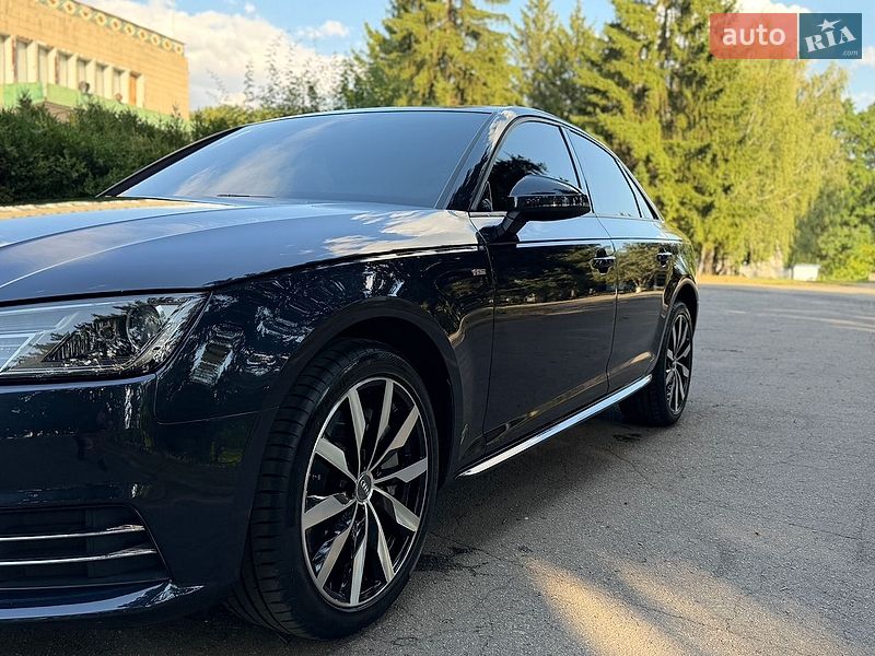 Седан Audi A4 2017 в Умані