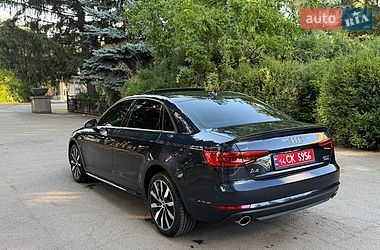 Седан Audi A4 2017 в Умані