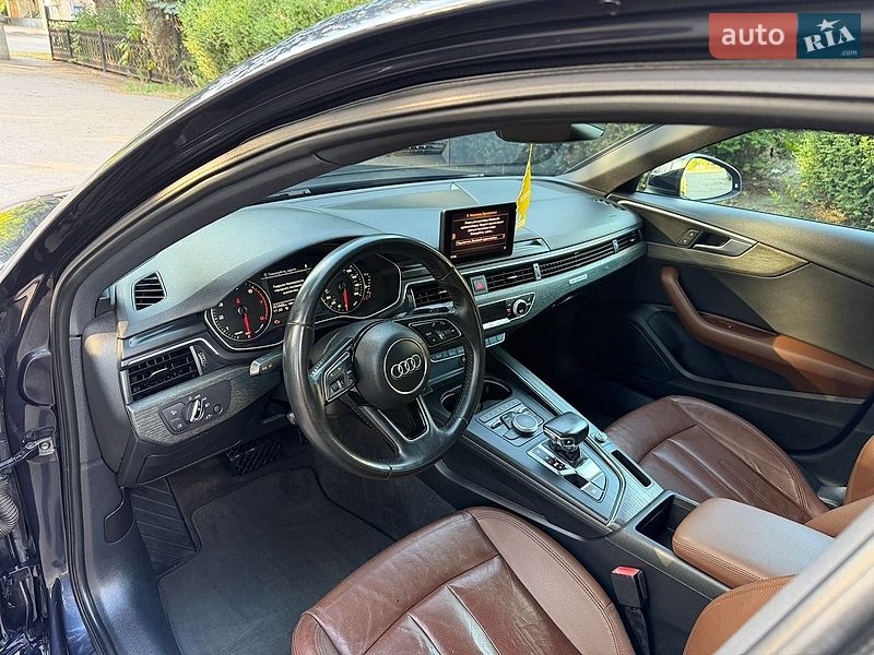 Седан Audi A4 2017 в Умані