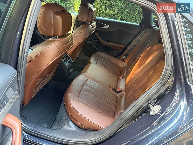 Седан Audi A4 2017 в Умані