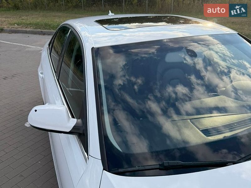 Седан Audi A4 2015 в Борисполі