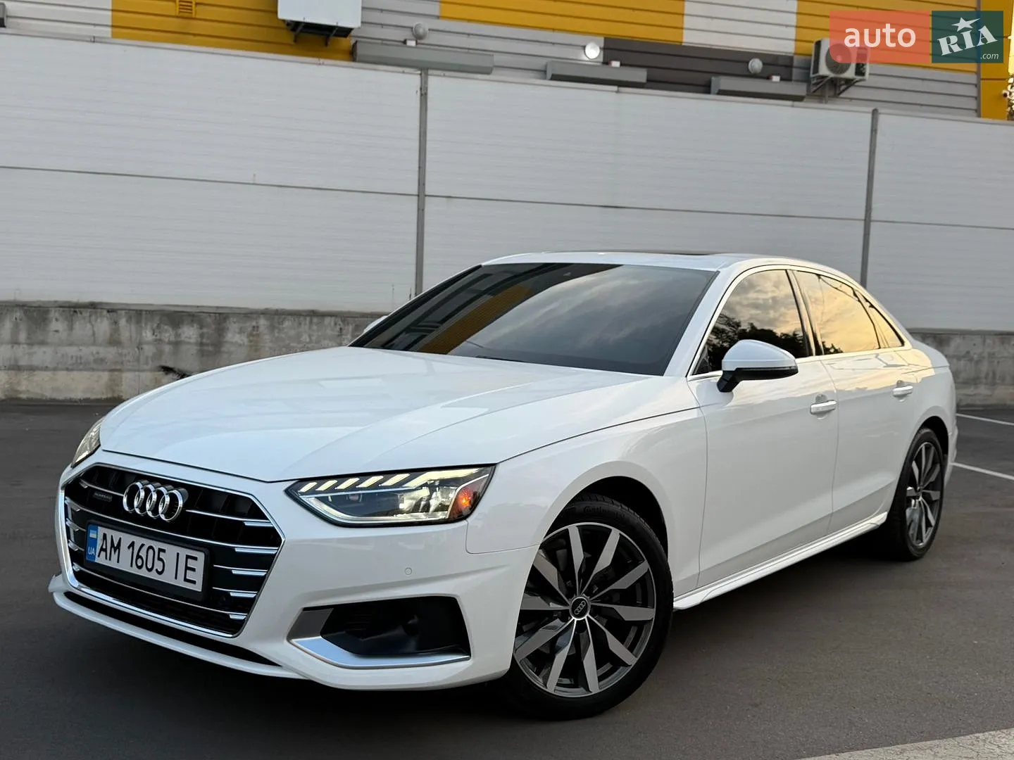 2022 Audi A4 - фото 1