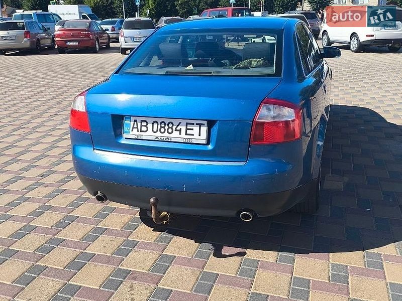 Седан Audi A4 2002 в Гайсине