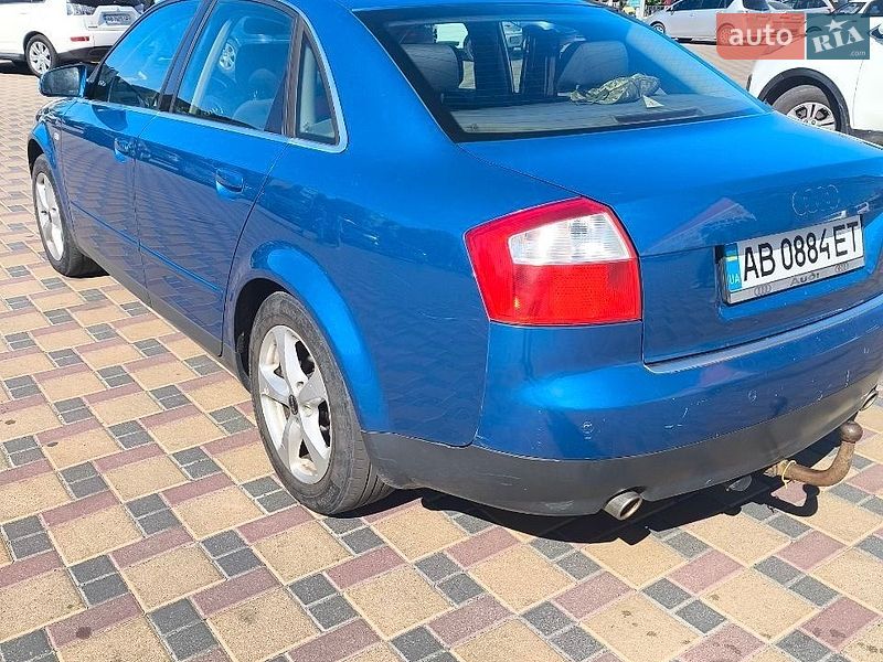 Седан Audi A4 2002 в Гайсине