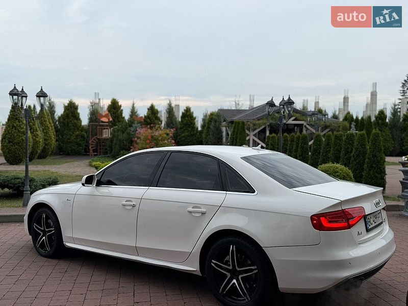 Седан Audi A4 2013 в Львові