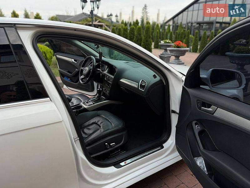 Седан Audi A4 2013 в Львові