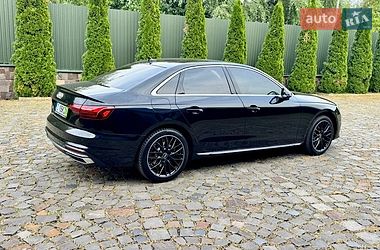 Седан Audi A4 2022 в Мукачевому