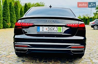 Седан Audi A4 2022 в Мукачевому