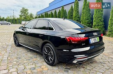 Седан Audi A4 2022 в Мукачевому