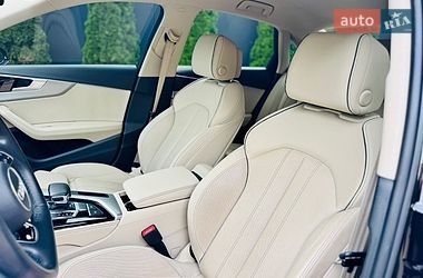 Седан Audi A4 2022 в Мукачевому