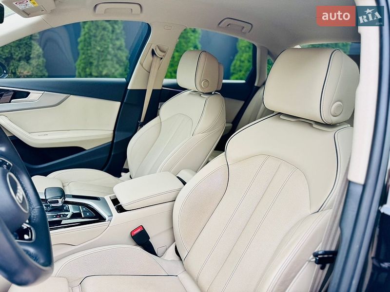 Седан Audi A4 2022 в Мукачевому