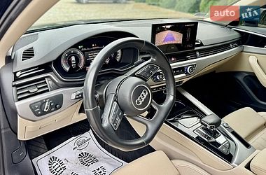 Седан Audi A4 2022 в Мукачевому