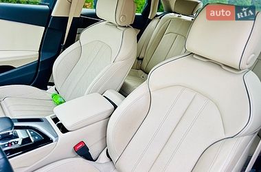 Седан Audi A4 2022 в Мукачевому