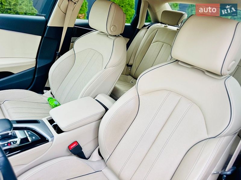 Седан Audi A4 2022 в Мукачевому