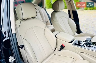Седан Audi A4 2022 в Мукачевому