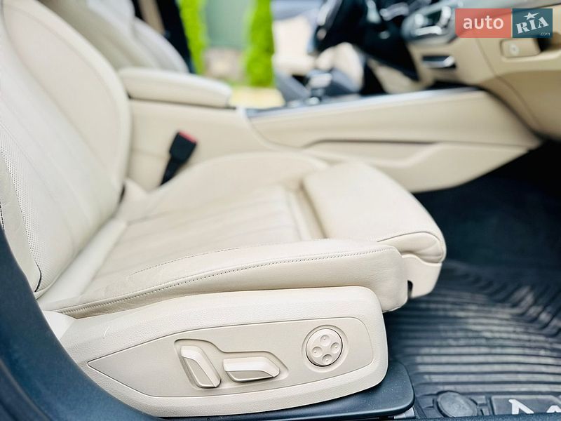 Седан Audi A4 2022 в Мукачевому