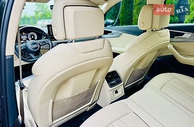 Седан Audi A4 2022 в Мукачевому
