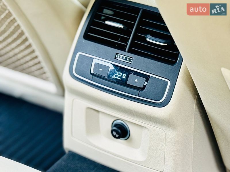 Седан Audi A4 2022 в Мукачевому