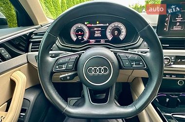 Седан Audi A4 2022 в Мукачевому