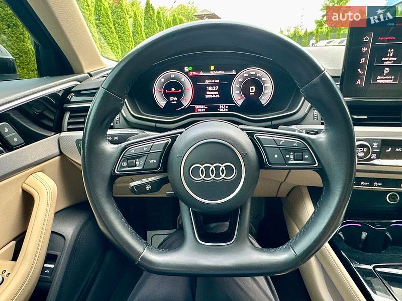 Седан Audi A4 2022 в Мукачевому