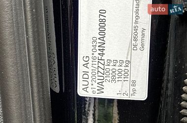 Седан Audi A4 2022 в Мукачевому