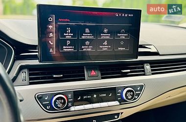 Седан Audi A4 2022 в Мукачевому