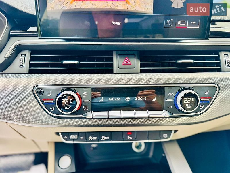 Седан Audi A4 2022 в Мукачевому