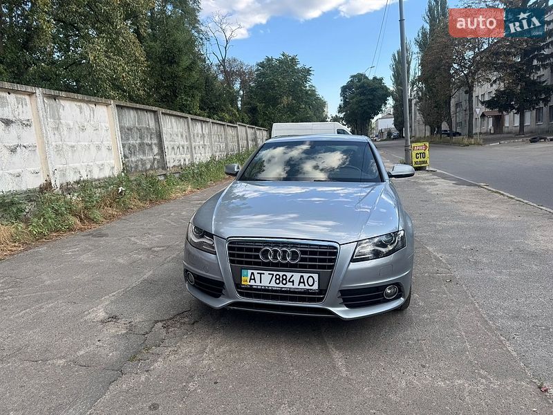 Седан Audi A4 2011 в Києві