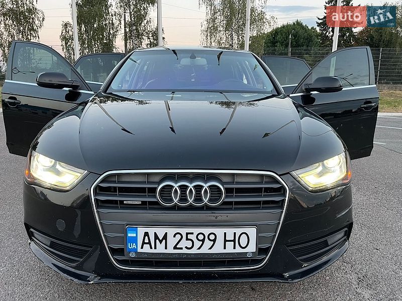 Седан Audi A4 2012 в Житомире