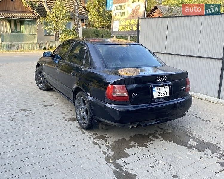 Седан Audi A4 2001 в Верховине