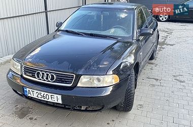 Седан Audi A4 2001 в Верховине