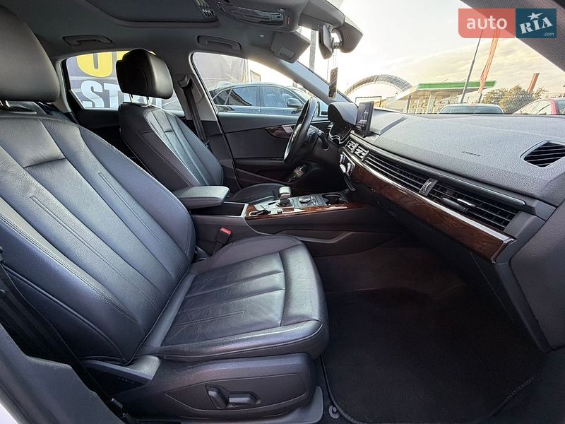 Седан Audi A4 2019 в Стрые