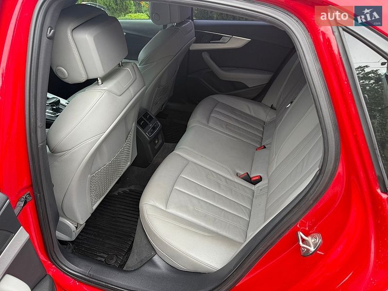 Седан Audi A4 2016 в Одессе