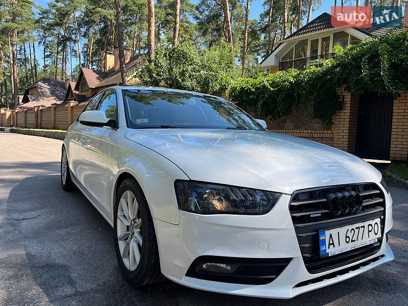 Седан Audi A4 2012 в Чернігові