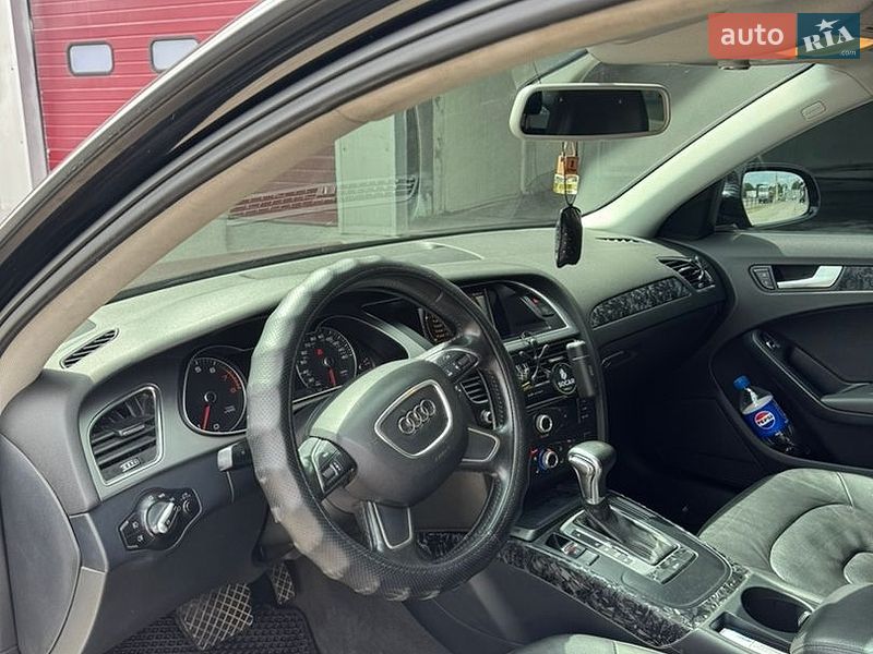 Седан Audi A4 2013 в Тернополі