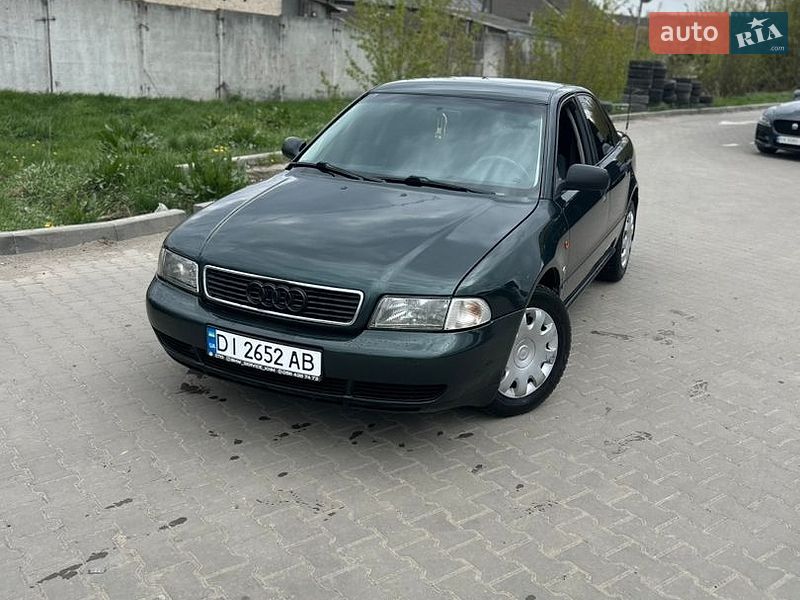 Седан Audi A4 1996 в Хмельницком