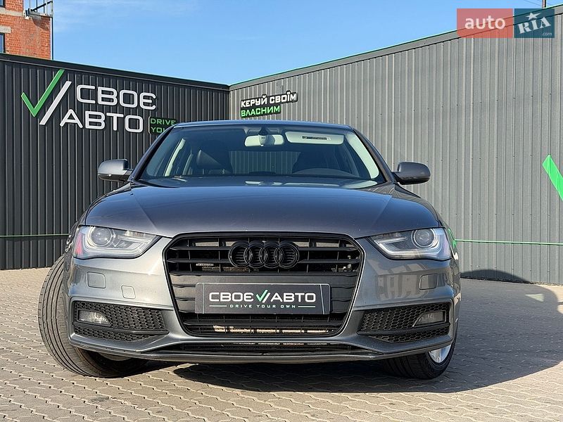 Седан Audi A4 2015 в Львові