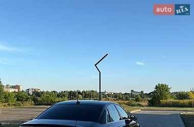 Седан Audi A4 2018 в Здолбунове