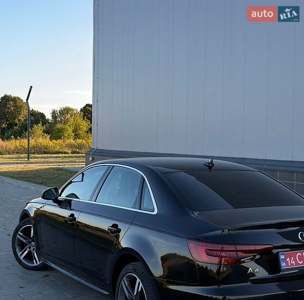 Седан Audi A4 2018 в Здолбунове