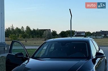 Седан Audi A4 2018 в Здолбунове