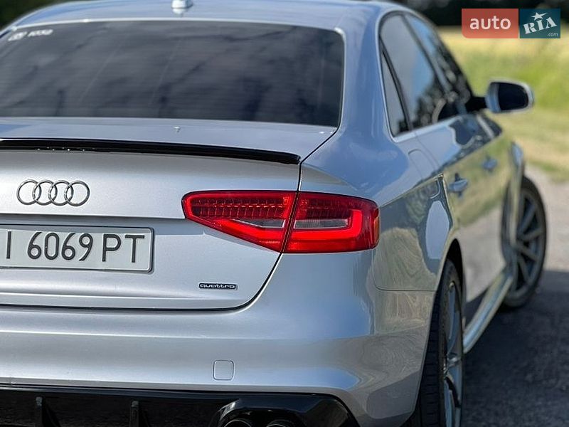 Седан Audi A4 2014 в Білій Церкві