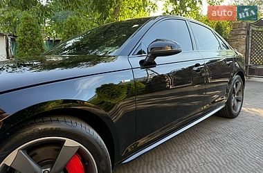 Седан Audi A4 2018 в Стрые