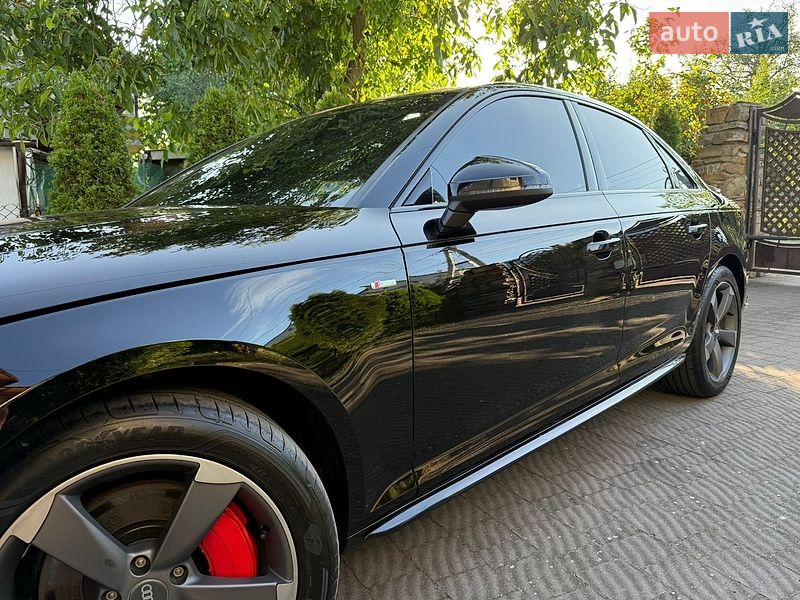 Седан Audi A4 2018 в Стрые