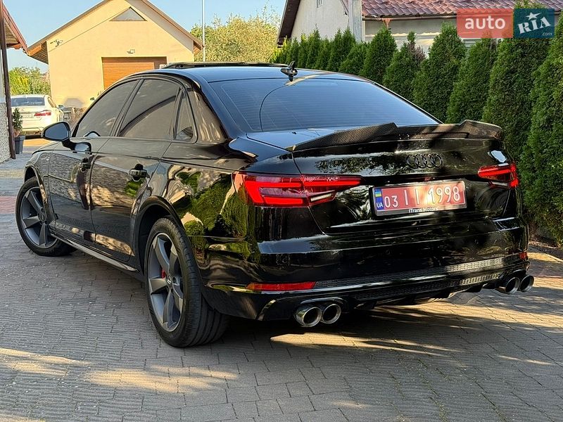 Седан Audi A4 2018 в Стрые