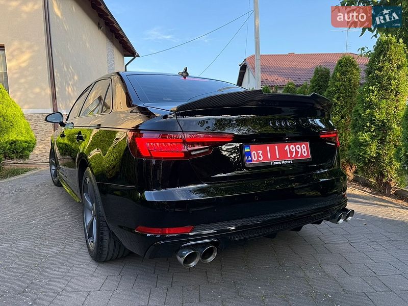Седан Audi A4 2018 в Стрые