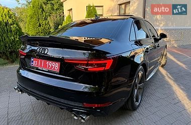Седан Audi A4 2018 в Стрые