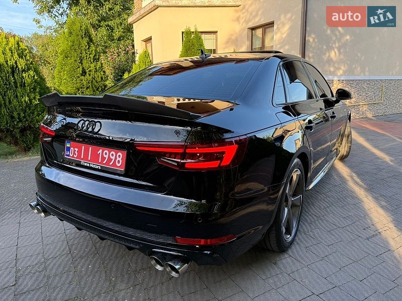 Седан Audi A4 2018 в Стрые