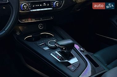 Седан Audi A4 2018 в Стрию